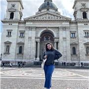 Hola! He sido profesora de francés de academias. He estudiado filología francesa y me encanta la docencia.
